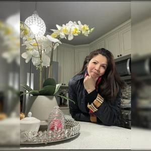 Meet your Posher, Edith